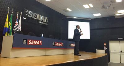 Diretor comercial da Ecalc Software palestra para alunos do SENAI Barueri  