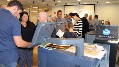 Konica Minolta reúne clientes em Road Show